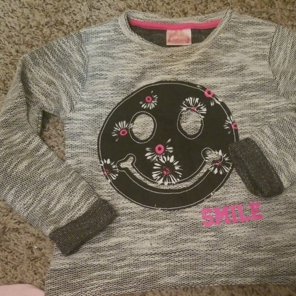 Long sleeve light weight sweater